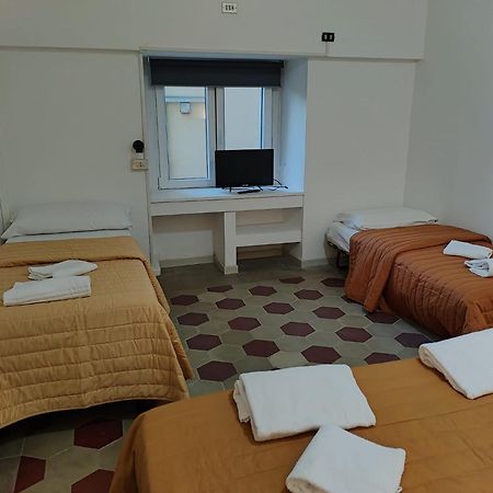 Nido Stazione III Appartement Bergamo Buitenkant foto