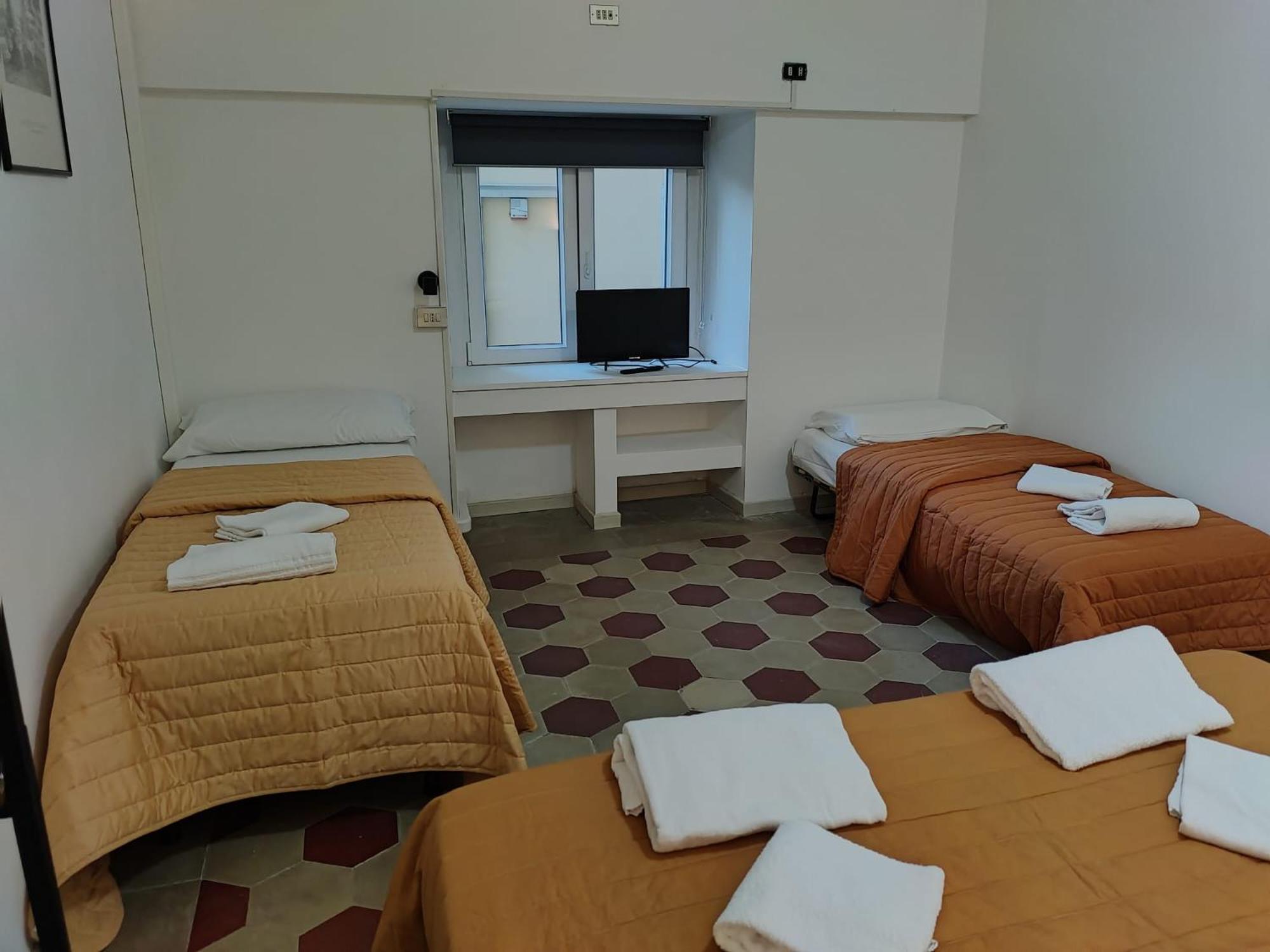 Nido Stazione III Appartement Bergamo Buitenkant foto